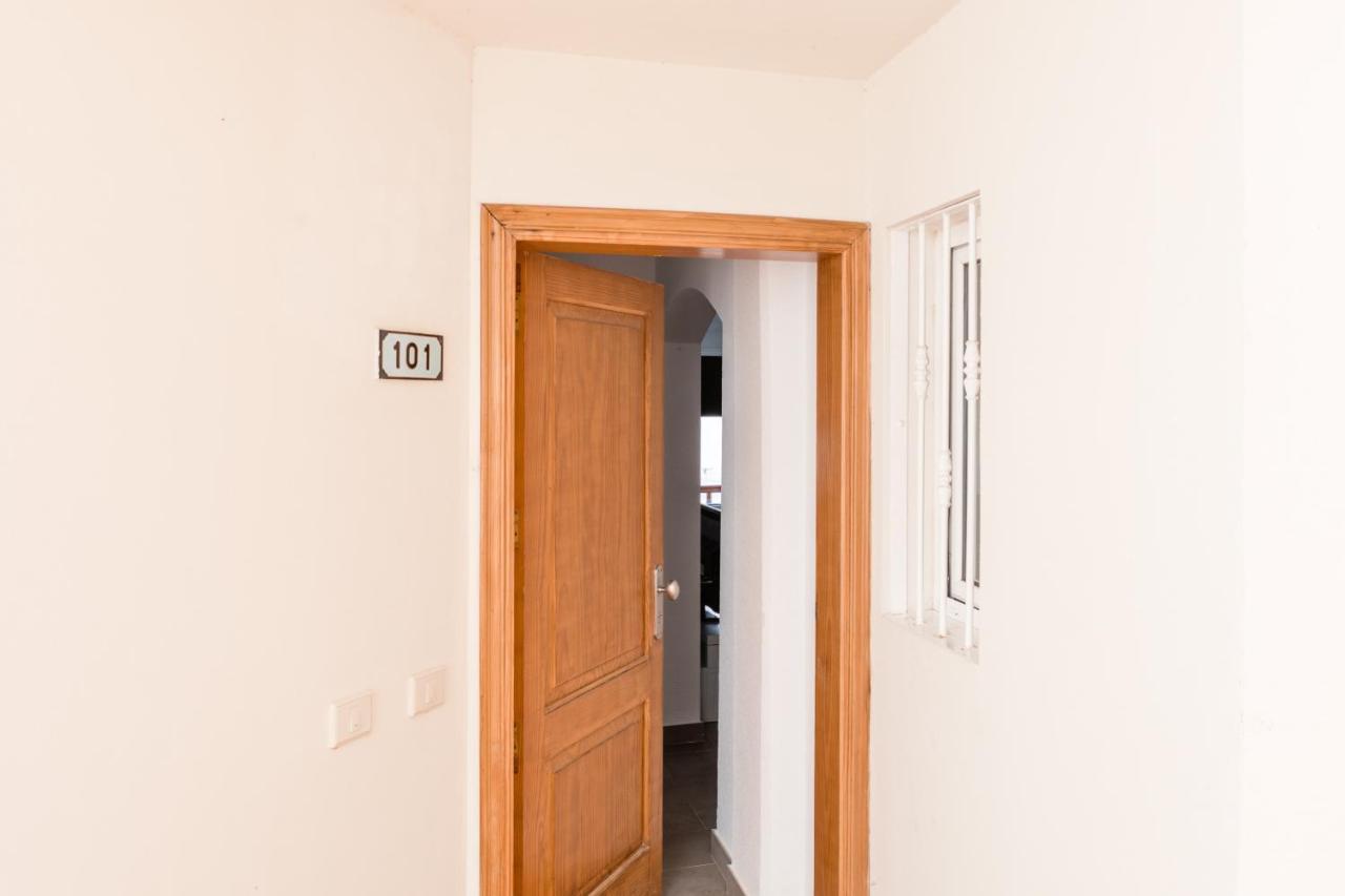 אדחה Homeforguest Apartamento Con Piscina A 50M Del Mar En La Caleta מראה חיצוני תמונה