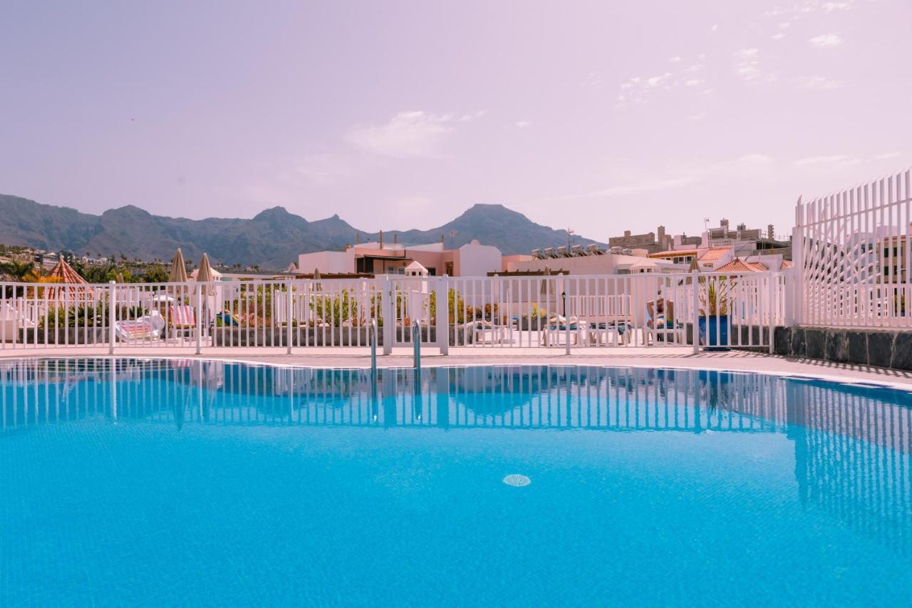 אדחה Homeforguest Apartamento Con Piscina A 50M Del Mar En La Caleta מראה חיצוני תמונה