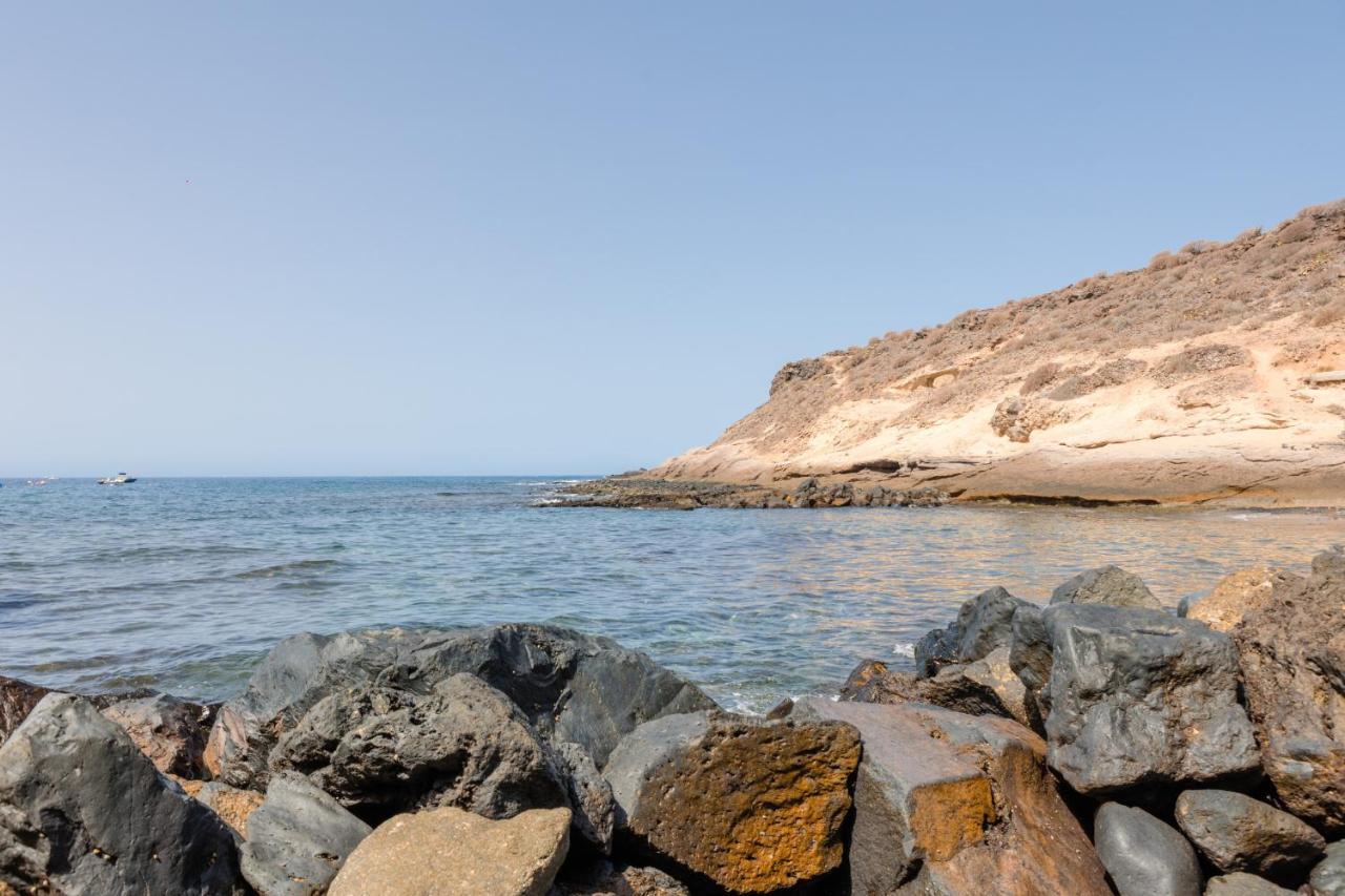אדחה Homeforguest Apartamento Con Piscina A 50M Del Mar En La Caleta מראה חיצוני תמונה